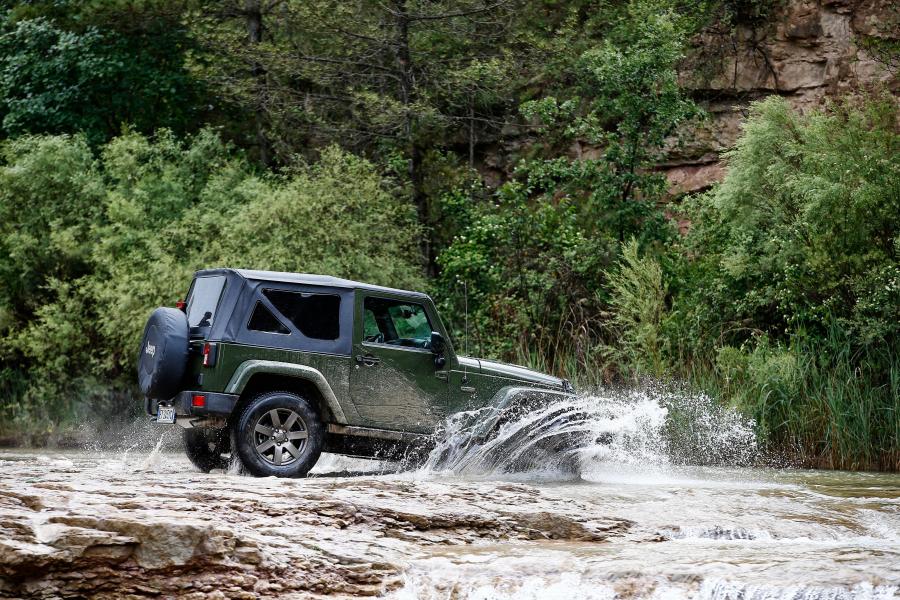  Jeep Wrangler 75th Anniversary 2016 года  (EU) (фото 8 из 18)